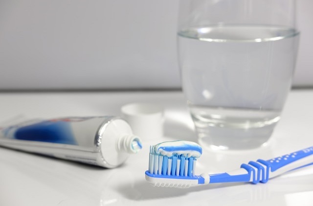 Обязательно стоит почистить зубы перед сбором мокроты