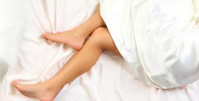 Судороги в ногах ночью: причина и лечение патологии