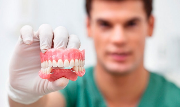 Протезирование зубов при старческой астении
