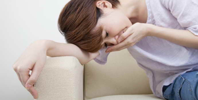 Как избавиться от тошноты при мигрени и устранить приступы головной боли