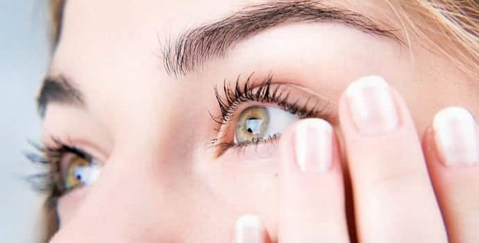 Почему дергается глаз: диагностика и лечение
