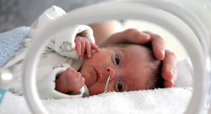 Судороги у новорожденных: причины, сопутствующие симптомы, лечение