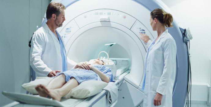 МРТ головного мозга: вредно ли такое обследование и в каких случаях оно необходимо