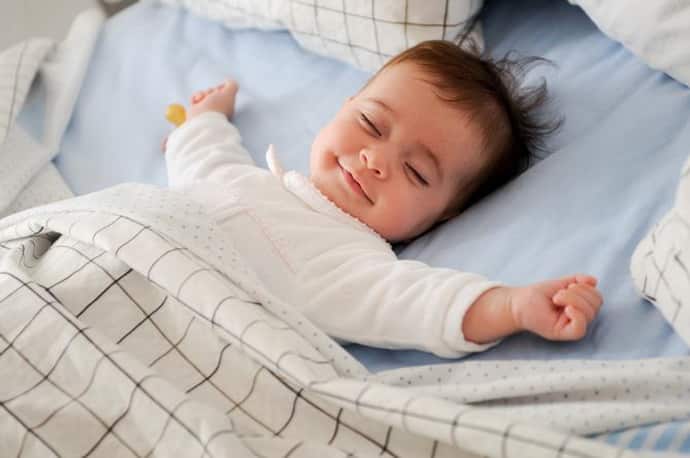 Стоит ли лечить ребенка если он дергается во сне