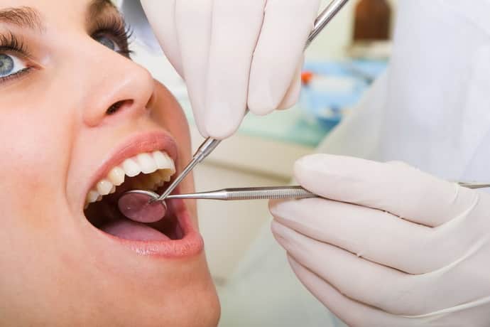 После стоматолога немеет язык причины