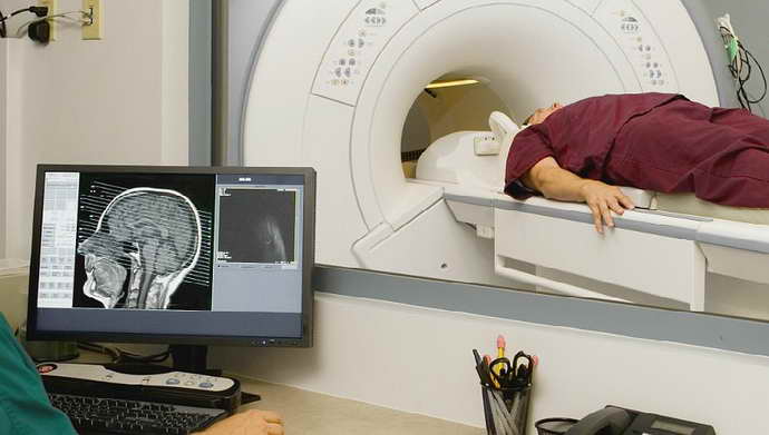 МРТ головного мозга выполняется с применением специальной техники