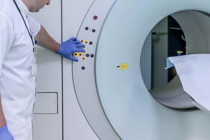 Приспособление, которым делают МРТ сосудов головного мозга